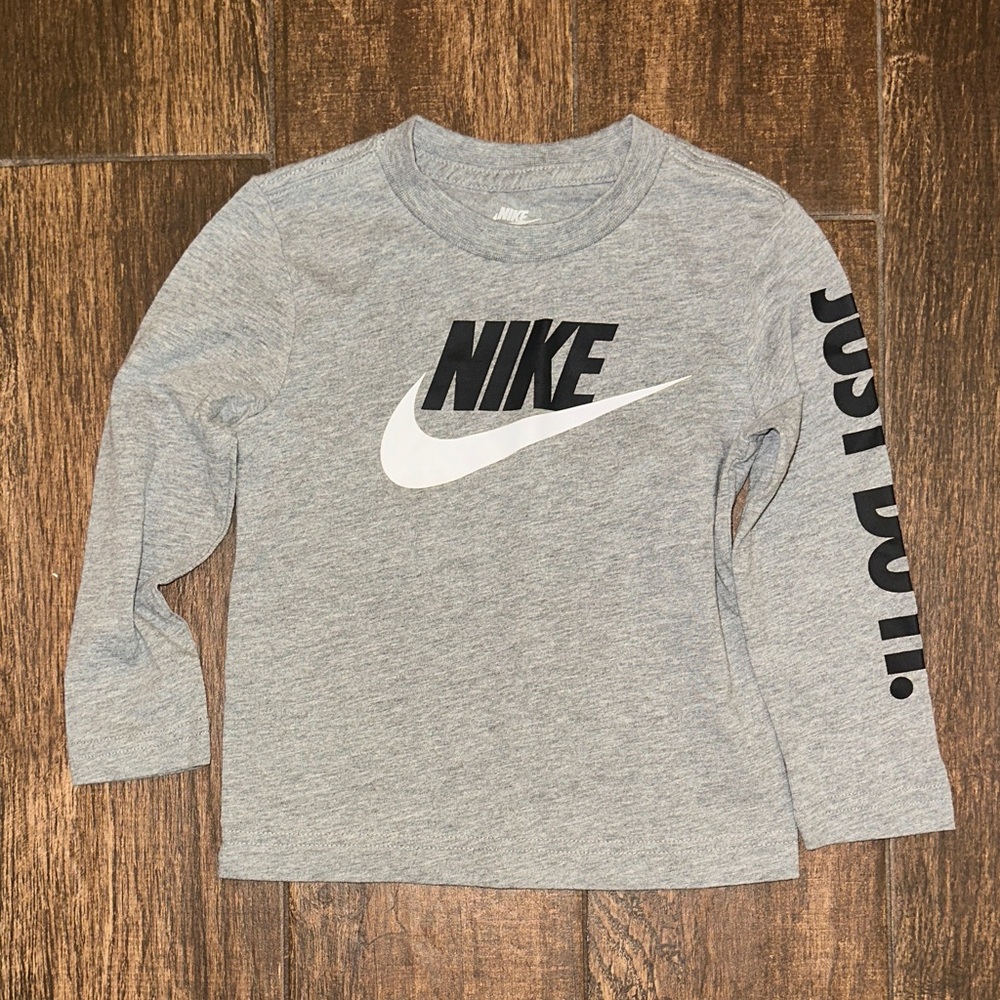 Nike Toddler Boys 2T Gray Just Do It Long Sleeve Shirt Logo Tee